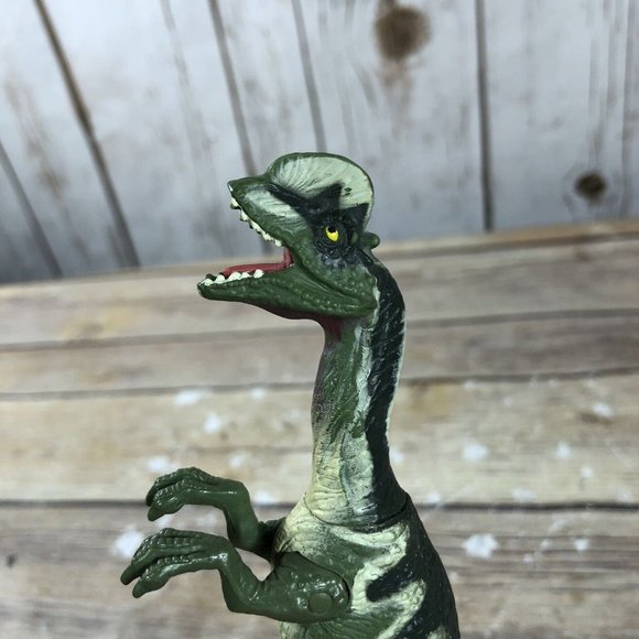 Vintage Jurassic Park Dilophosaurus Spitter JP02 & Velociraptor Strike JP03 Lot - Picture 9 of 11